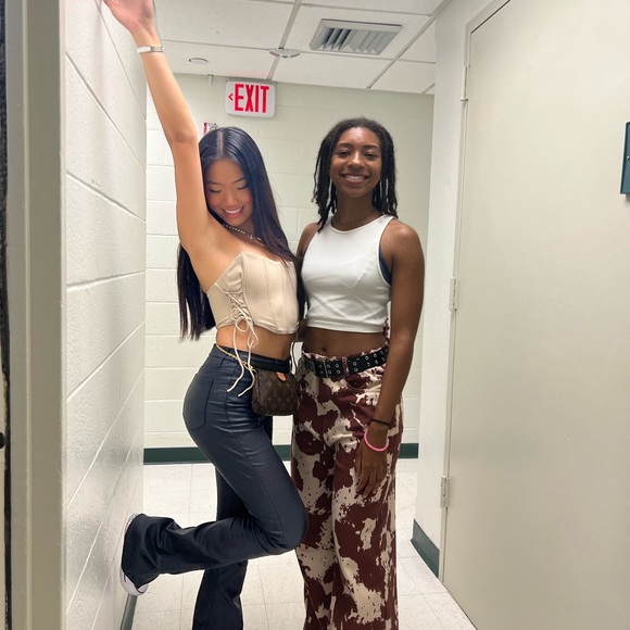 Corset - Picture 2 of 5